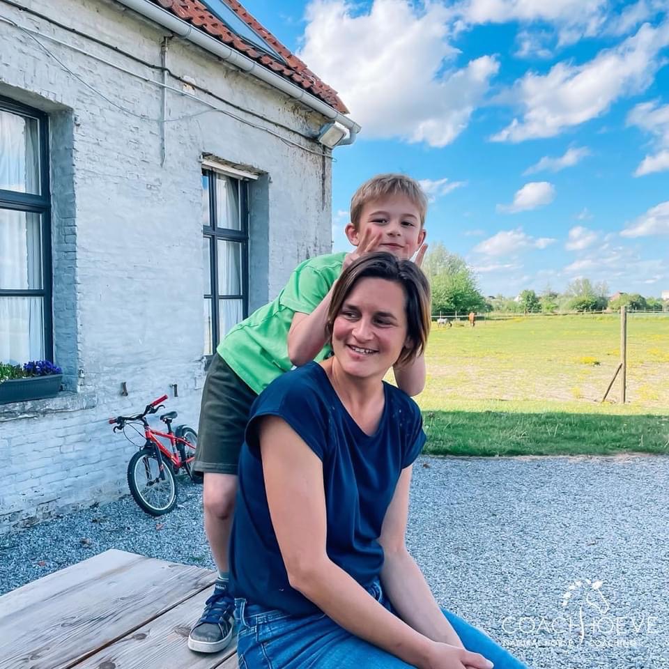 Natuur en paardencoaching helpen kinderen met ADHD rust en ontspanning voelen