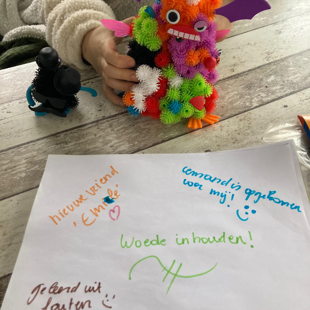 Je ziet een creatieve werkwijzen om kinderen met ADHD te helpen om emoties te reguleren